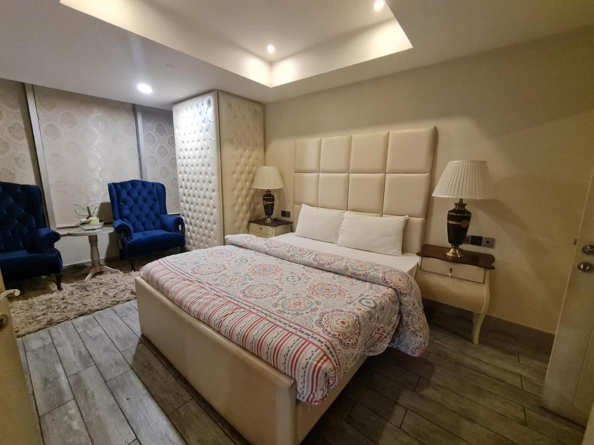 Royal Residencia Centaurus Apartment Islamabad Exterior foto