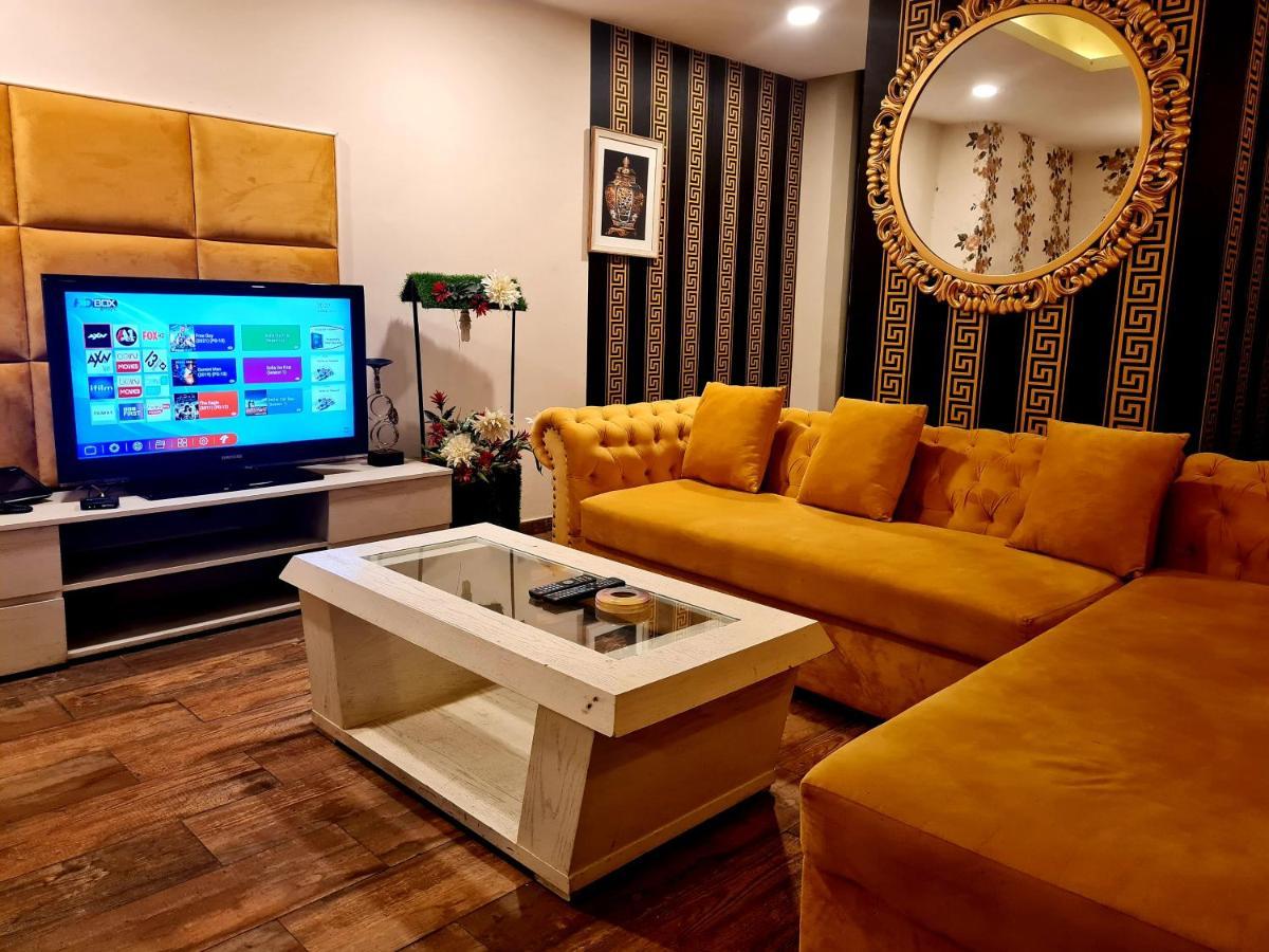 Royal Residencia Centaurus Apartment Islamabad Exterior foto