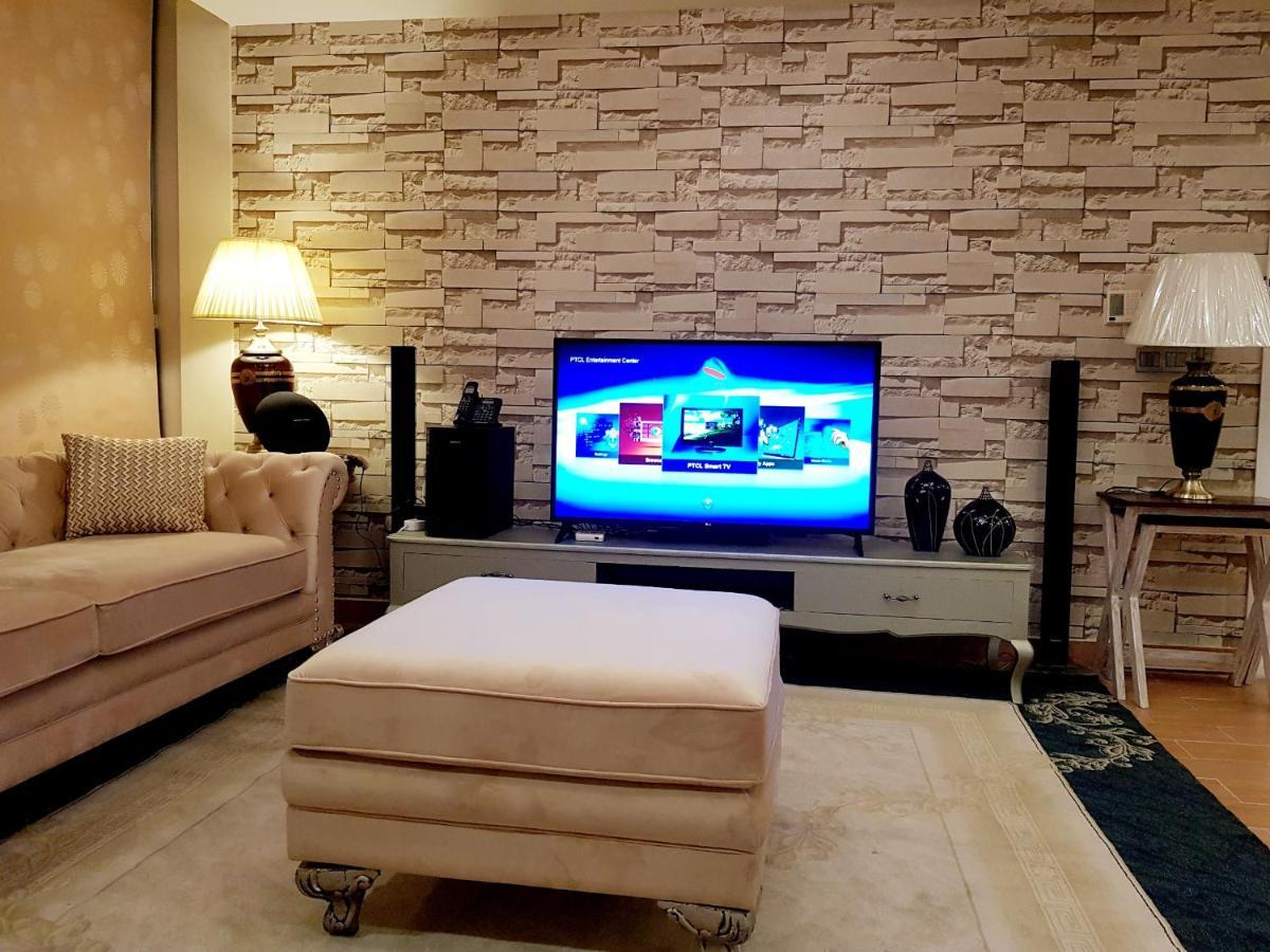 Royal Residencia Centaurus Apartment Islamabad Exterior foto